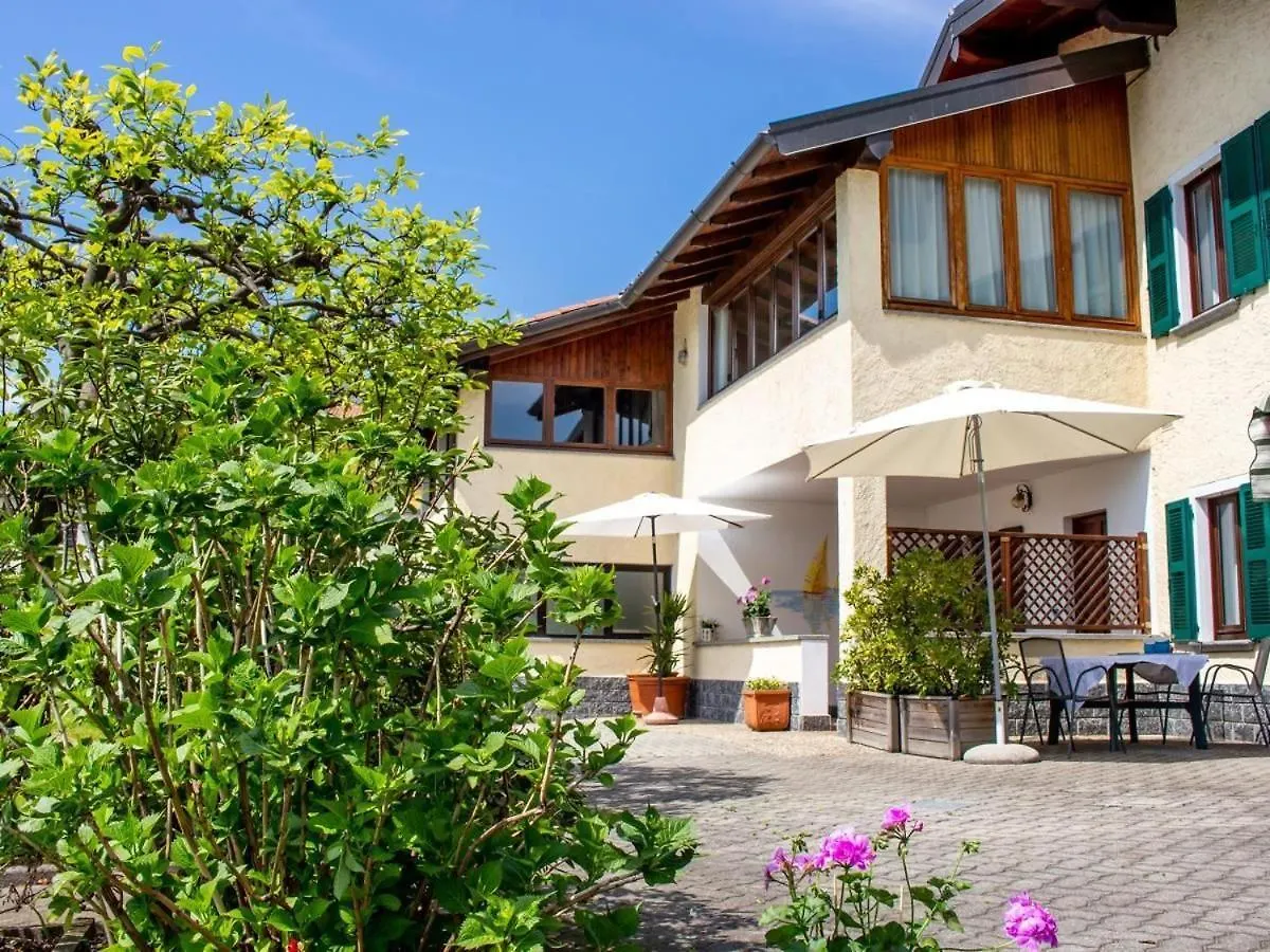Vento Breva Garten Ferienwohnung Domaso